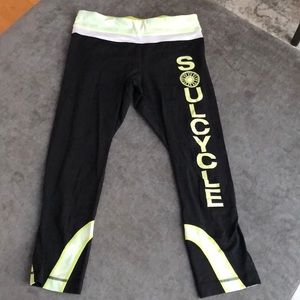 Lululemon Soulcycle cropped pants